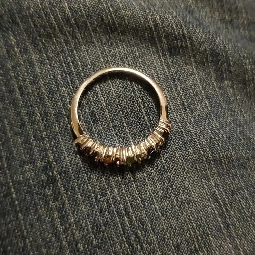 Beautiful Ring - Picture 4 of 4